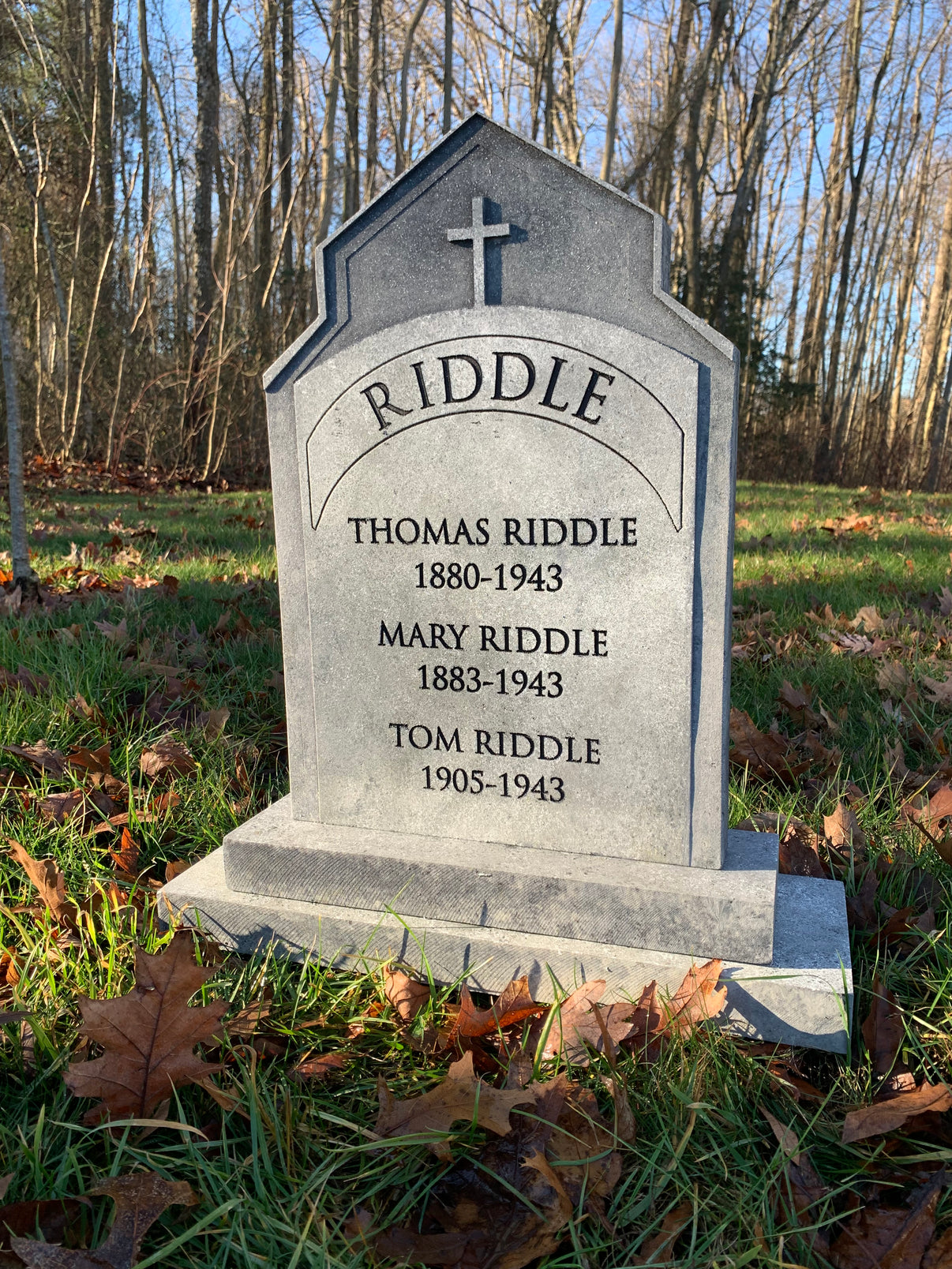 Tom Riddle Harry Potter Original Design Tombstone – Cemetery Haunts