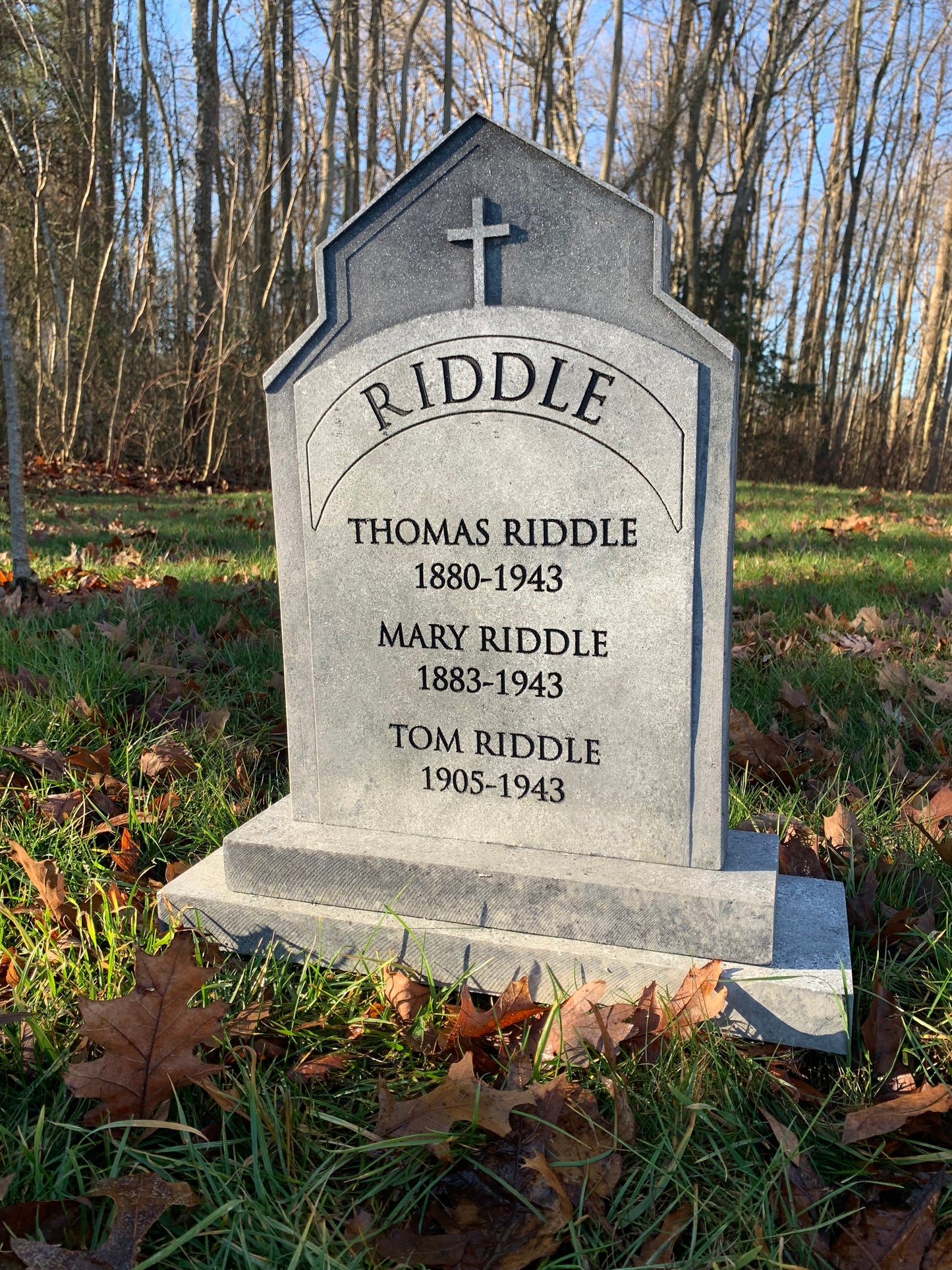 Tom Riddle Harry Potter Original Design Tombstone – Cemetery Haunts