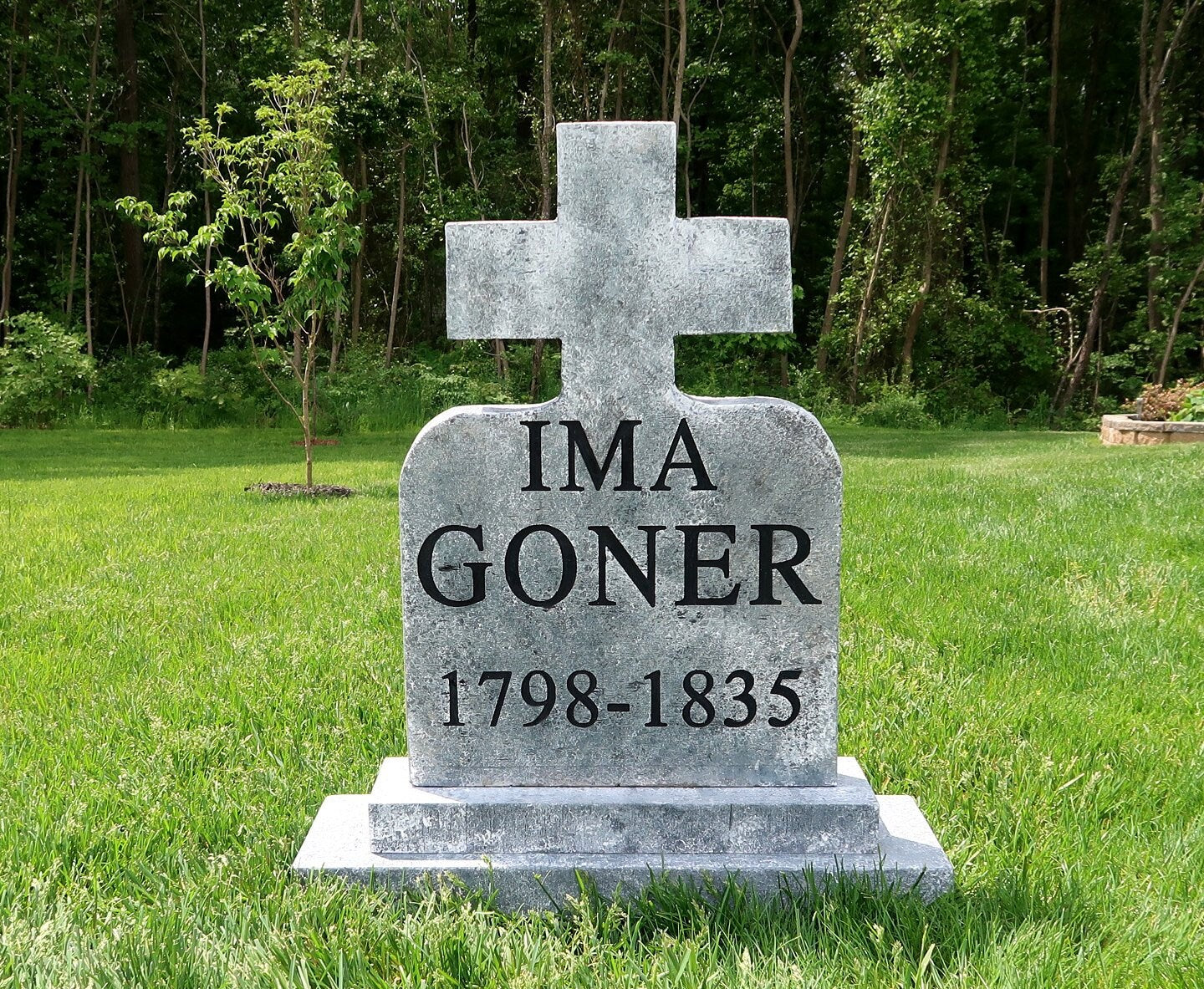 IMA GONER Silly Halloween Tombstone Prop