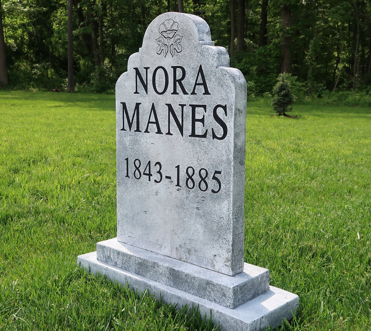 NORA MANES Silly Halloween Tombstone Yard Prop