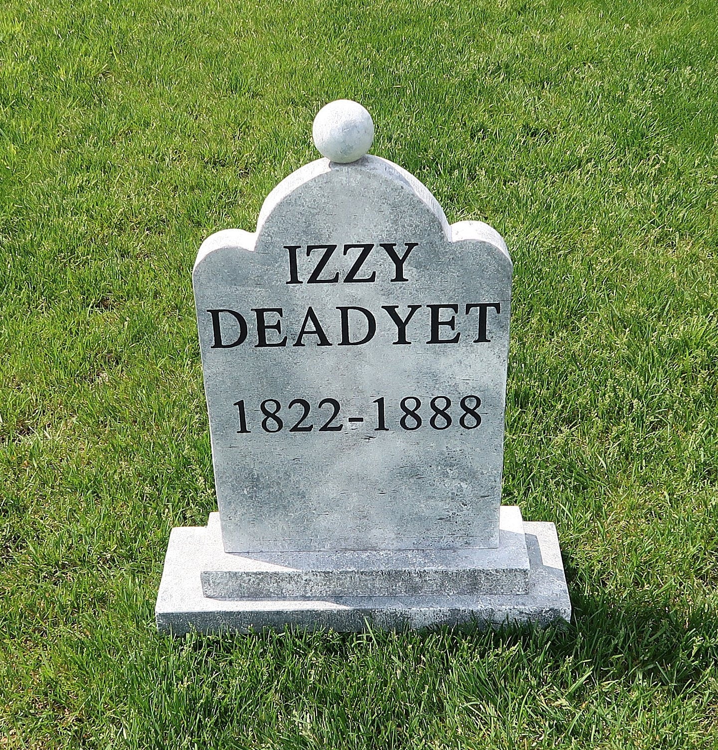 IZZY DEADYET Silly Halloween Tombstone Prop