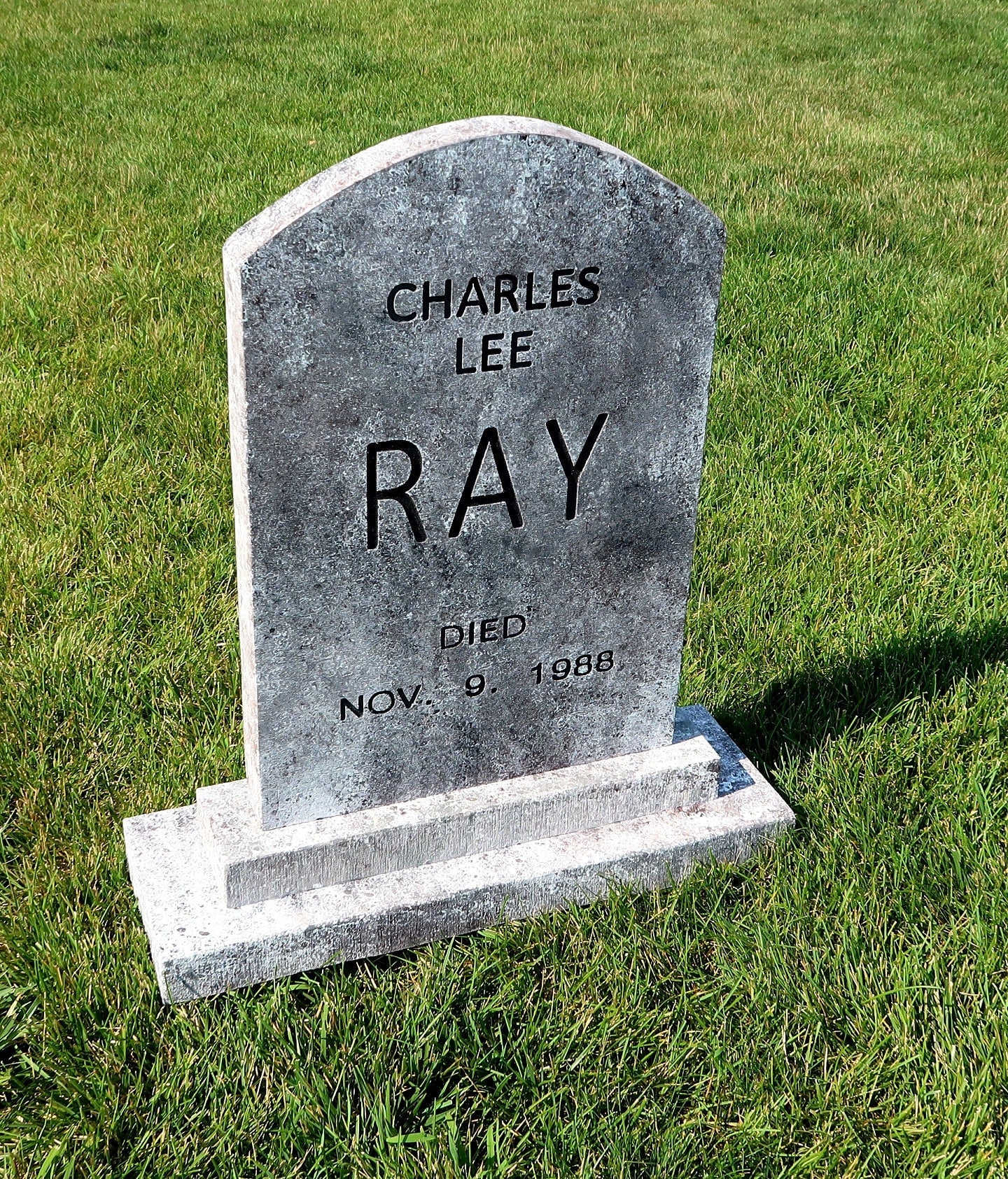 Charles Lee Ray CHUCKY Childs Play Tombstone
