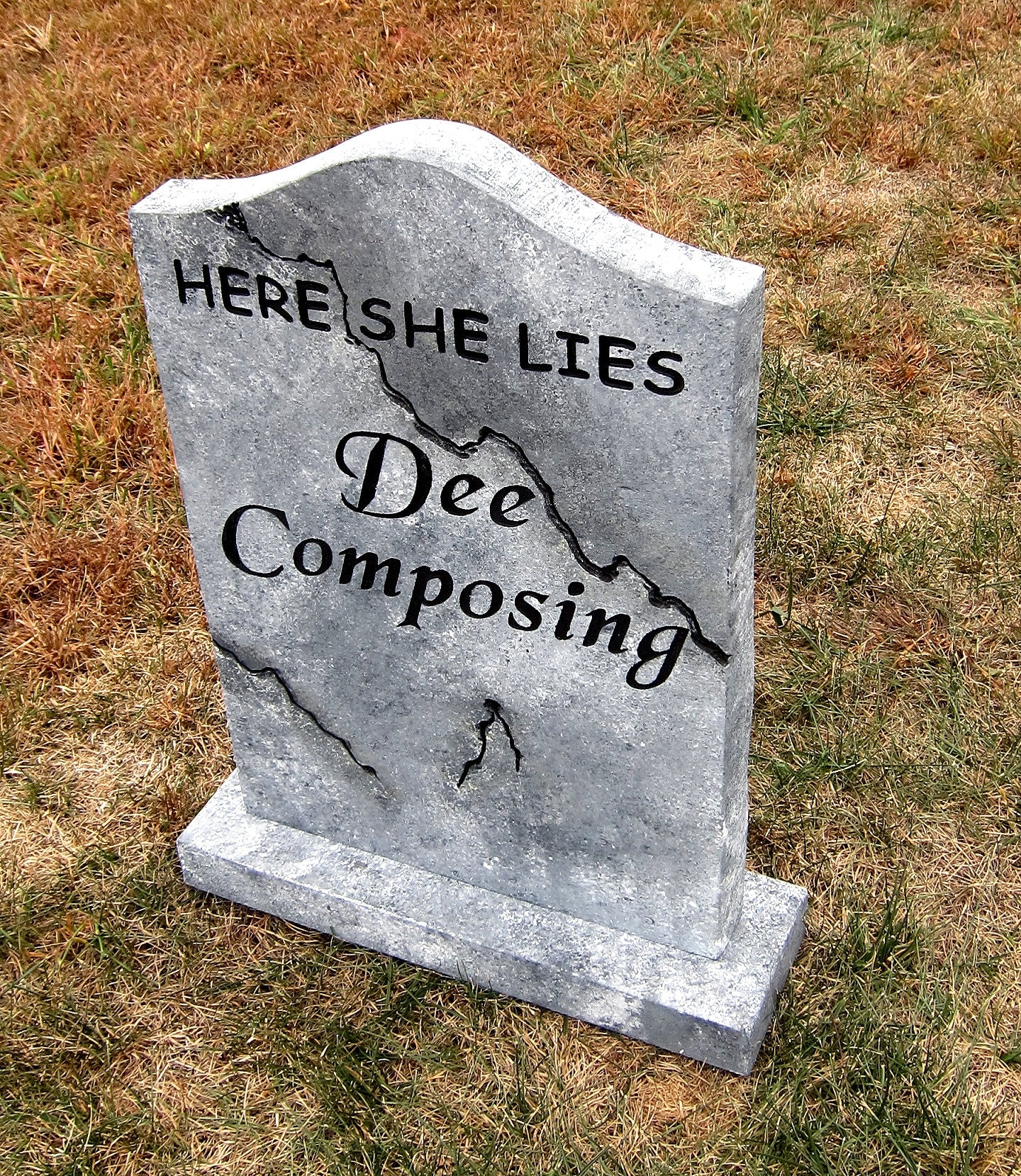 Dee Composing Halloween Tombstone